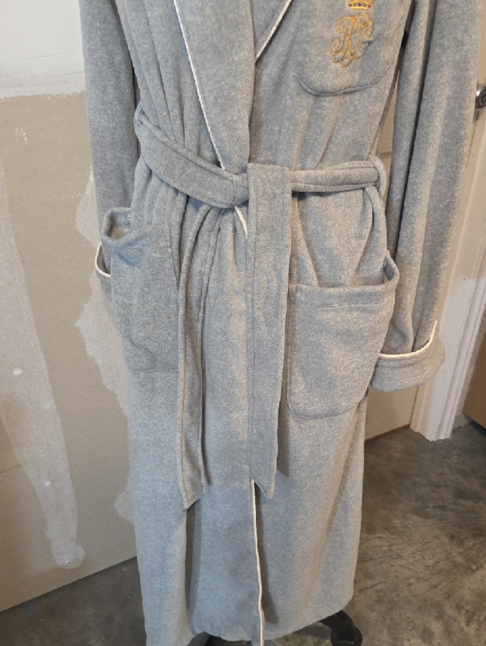 Lauren Ralph Lauren  Gray Terry Cloth Robe Long  Embroidered Crest Cozy Fleece - Picture 3 of 10
